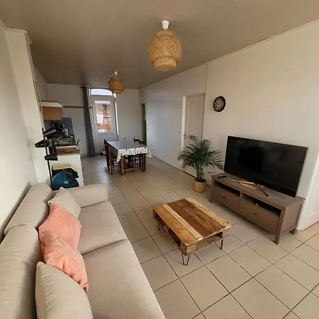 بيت للعطل Petite Maison Proche - *