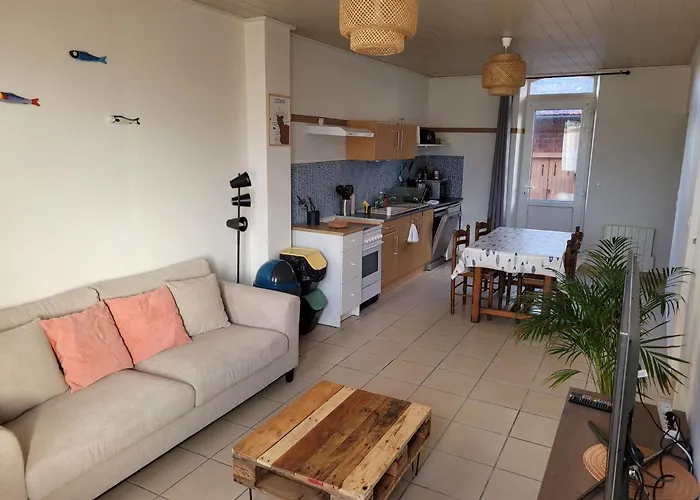 Petite Maison Proche - *